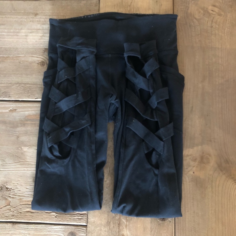 Athleta High Rise Cut Out Chaturanga Tights- Black